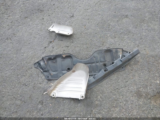 46137178 :رقم المزاد ، JT2BG22K1W0259516 vin ، 1998 Toyota Camry Le مزاد بيع