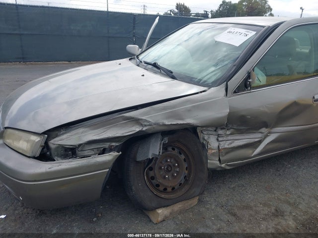 46137178 :رقم المزاد ، JT2BG22K1W0259516 vin ، 1998 Toyota Camry Le مزاد بيع