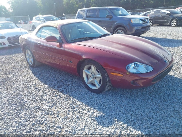 46137181 :رقم المزاد ، SAJGX2047XC034603 vin ، 1999 Jaguar Xk8 مزاد بيع