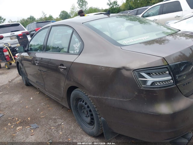 46137187 :رقم المزاد ، 3VWDZ7AJ8BM392262 vin ، 2011 Volkswagen Jetta 2.5l Se مزاد بيع