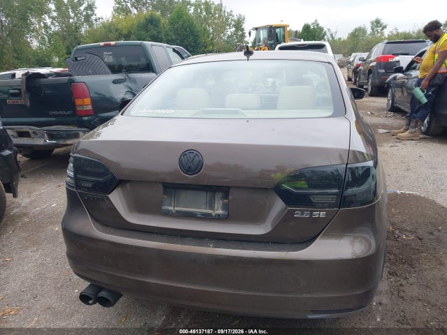 46137187 :رقم المزاد ، 3VWDZ7AJ8BM392262 vin ، 2011 Volkswagen Jetta 2.5l Se مزاد بيع