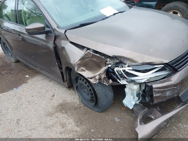 46137187 :رقم المزاد ، 3VWDZ7AJ8BM392262 vin ، 2011 Volkswagen Jetta 2.5l Se مزاد بيع