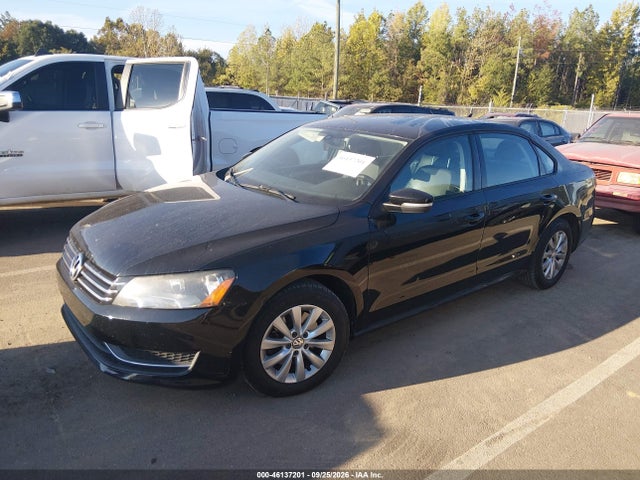 2015 Volkswagen Passat 1.8t Wolfsburg Edition მანქანა იყიდება აუქციონზე, vin: 1VWAT7A38FC018988, აუქციონის ნომერი: 46137201