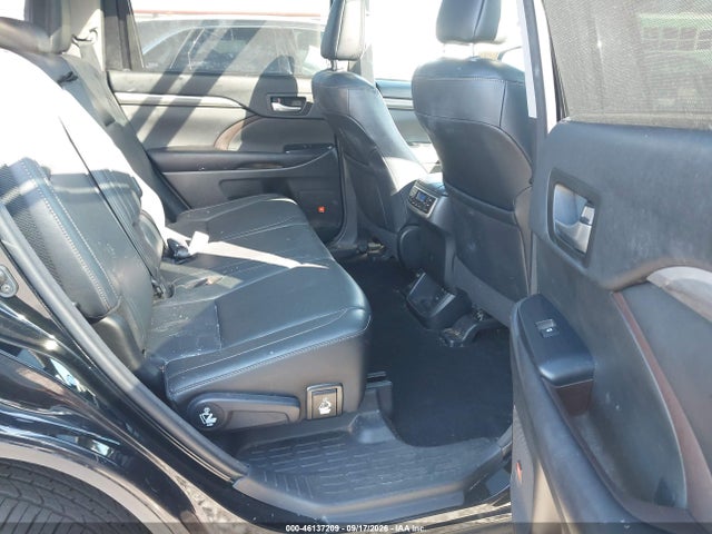 Продаж на аукціоні авто 2017 Toyota Highlander Limited Platinum, vin: 5TDDZRFH2HS378578, номер лоту: 46137209