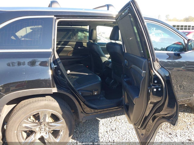 Продаж на аукціоні авто 2017 Toyota Highlander Limited Platinum, vin: 5TDDZRFH2HS378578, номер лоту: 46137209