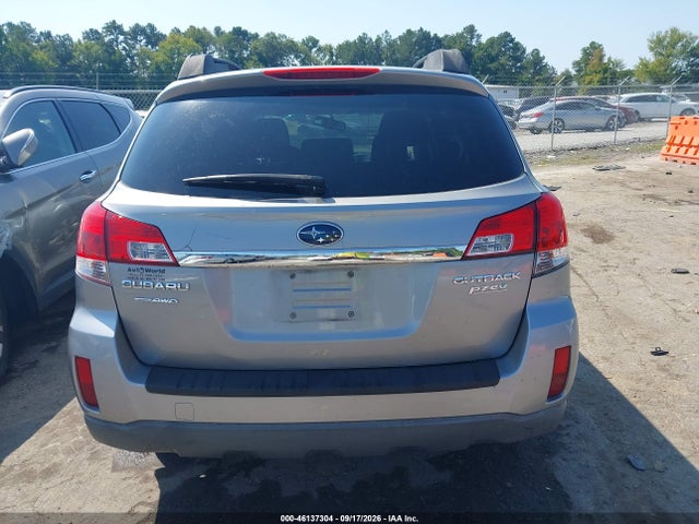 2010 Subaru Outback 2.5i Premium მანქანა იყიდება აუქციონზე, vin: 4S4BRBCC1A3323677, აუქციონის ნომერი: 46137304