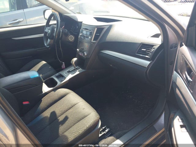 2010 Subaru Outback 2.5i Premium მანქანა იყიდება აუქციონზე, vin: 4S4BRBCC1A3323677, აუქციონის ნომერი: 46137304