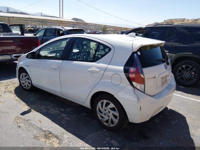 Toyota Prius C Two 2015 JTDKDTB30F1089898 Image 3