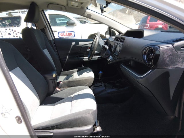 Toyota Prius C Two 2015 JTDKDTB30F1089898 Image 5