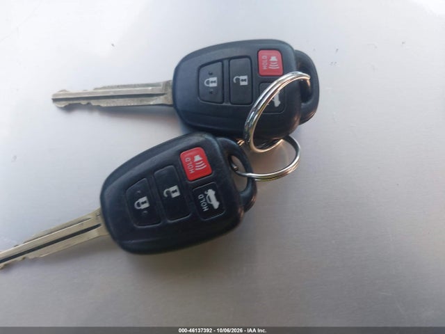 4T1BF1FK3FU041855 Toyota CAMRY LE