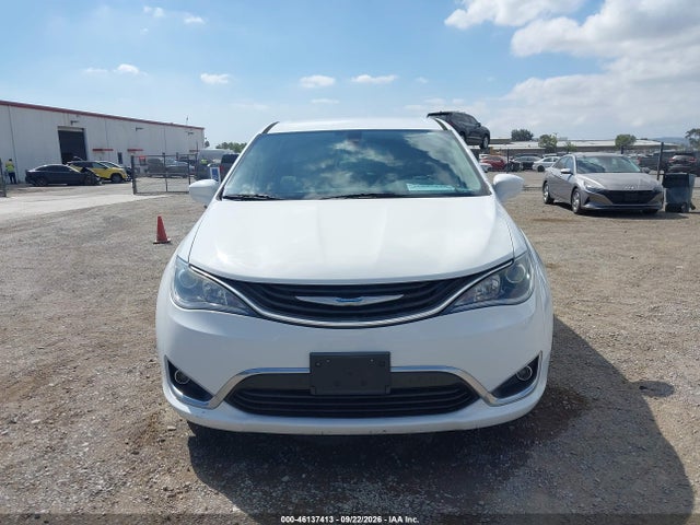 2018 Chrysler Pacifica Hybrid Touring Plus მანქანა იყიდება აუქციონზე, vin: 2C4RC1H7XJR332959, აუქციონის ნომერი: 46137413