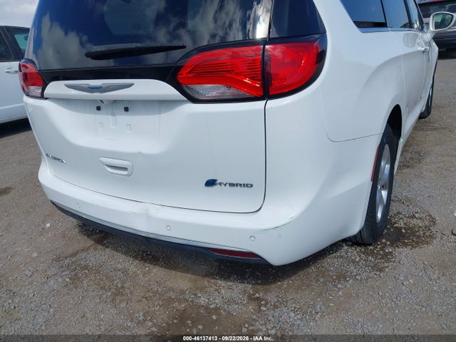 2018 Chrysler Pacifica Hybrid Touring Plus მანქანა იყიდება აუქციონზე, vin: 2C4RC1H7XJR332959, აუქციონის ნომერი: 46137413
