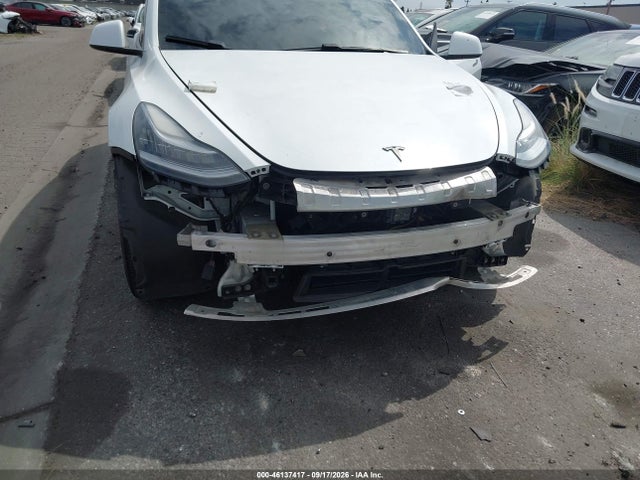 5YJYGDEE5LF011110 Tesla Model Y Long Range Dual Motor All-wheel Drive