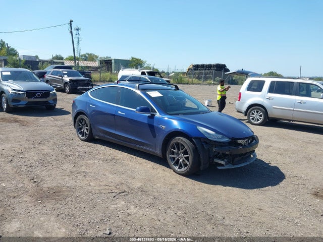 2018 Tesla Model 3 Long Range/mid Range მანქანა იყიდება აუქციონზე, vin: 5YJ3E1EA5JF045976, აუქციონის ნომერი: 46137493