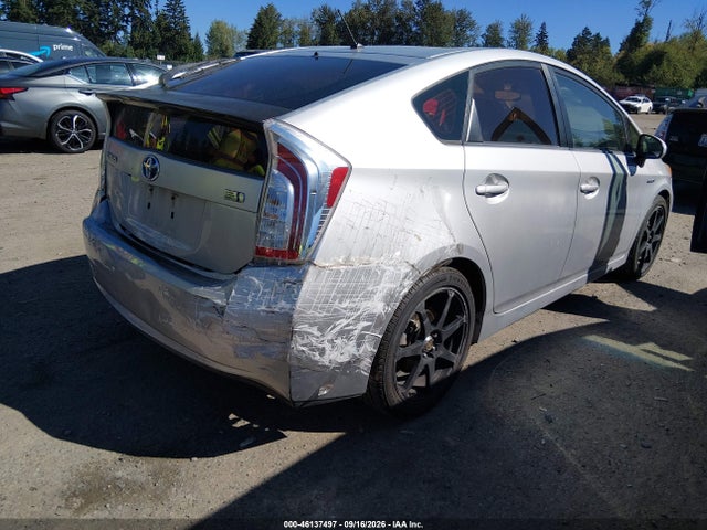 Toyota Prius Two 2015 JTDKN3DU3F0416125 Image 4