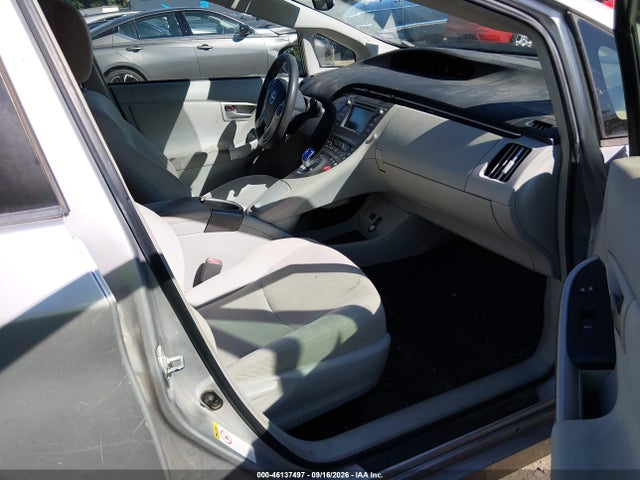Toyota Prius Two 2015 JTDKN3DU3F0416125 Image 5