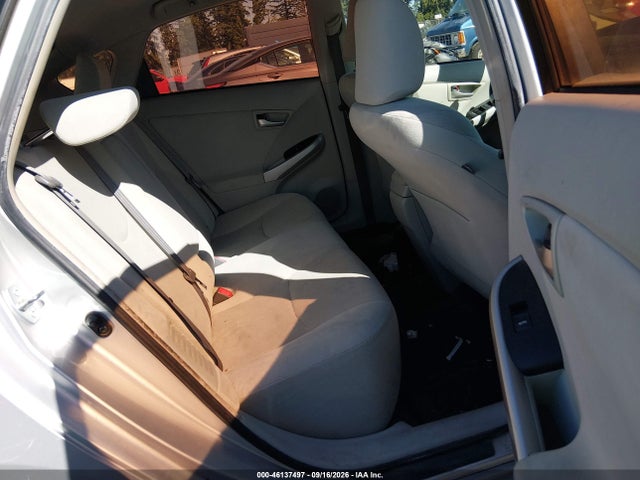 Toyota Prius Two 2015 JTDKN3DU3F0416125 Image 8