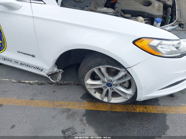 3FA6P0LU1JR242677 Ford Fusion Hybrid Se