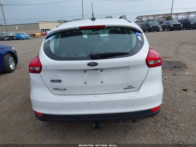 Продажа на аукционе авто 2015 Ford Focus Se, vin: 1FADP3K25FL301387, номер лота: 46137636