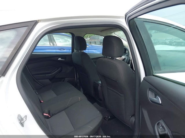 Продажа на аукционе авто 2015 Ford Focus Se, vin: 1FADP3K25FL301387, номер лота: 46137636