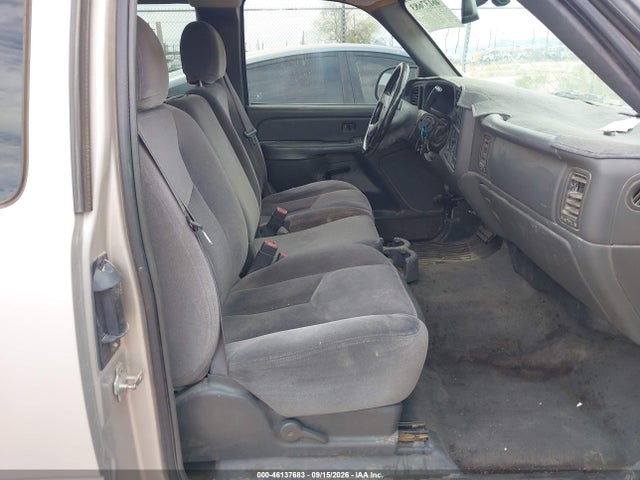46137683 :رقم المزاد ، 1GTEC19T65E250496 vin ، 2005 Gmc Sierra 1500 Sle مزاد بيع