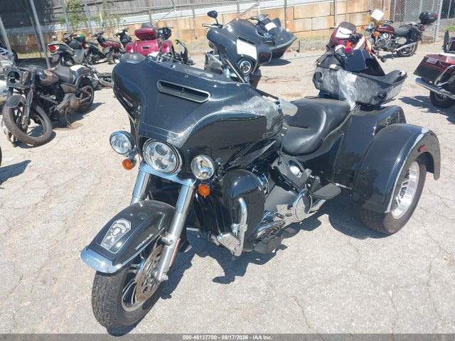 Harley-Davidson FLHTCUTG 2022 1HD1MAF12NB854495 Image 2