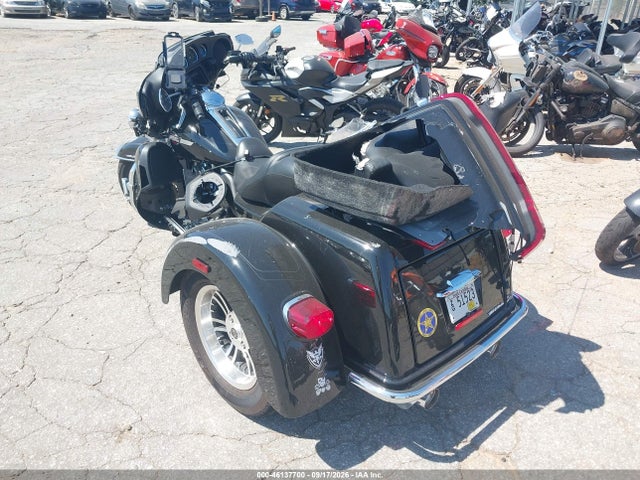 Harley-Davidson FLHTCUTG 2022 1HD1MAF12NB854495 Image 3