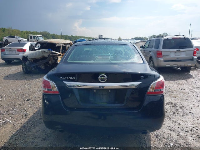 Продажа на аукционе авто 2015 Nissan Altima 2.5 S, vin: 1N4AL3AP5FC413859, номер лота: 46137770