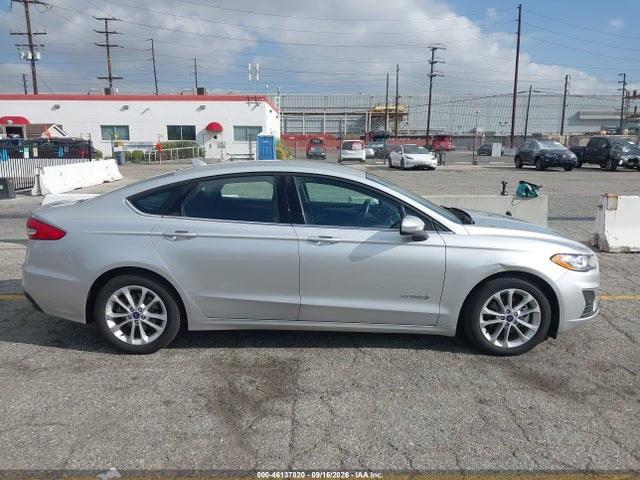 Ford Fusion Hybrid Se 2019 3FA6P0LU9KR100420 Image 16