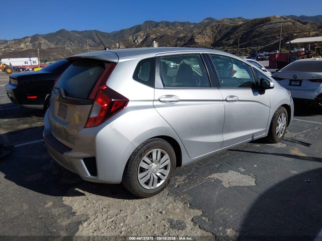 Honda FIT LX 2015 3HGGK5H5XFM748736 Image 4