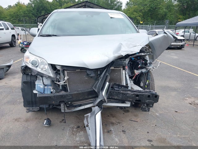 Продаж на аукціоні авто 2020 Toyota Sienna Xle, vin: 5TDDZ3DC7LS230360, номер лоту: 46137942
