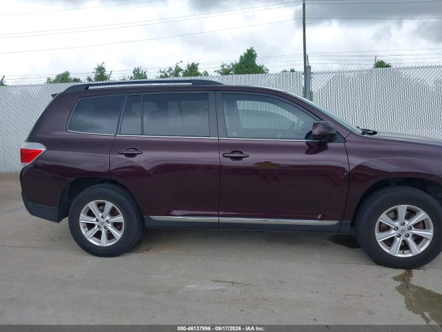 2011 Toyota Highlander Se V6 მანქანა იყიდება აუქციონზე, vin: 5TDZK3EH1BS029749, აუქციონის ნომერი: 46137996