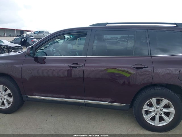 2011 Toyota Highlander Se V6 მანქანა იყიდება აუქციონზე, vin: 5TDZK3EH1BS029749, აუქციონის ნომერი: 46137996