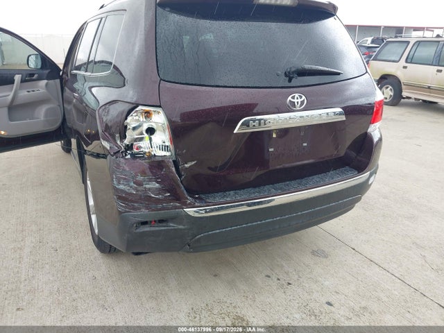 2011 Toyota Highlander Se V6 მანქანა იყიდება აუქციონზე, vin: 5TDZK3EH1BS029749, აუქციონის ნომერი: 46137996