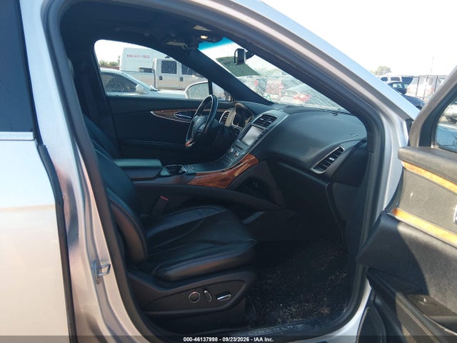 Продажа на аукционе авто 2016 Lincoln Mkx Reserve, vin: 2LMTJ6LR0GBL24677, номер лота: 46137998