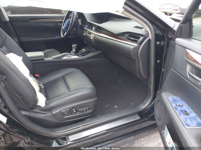 46138024 :رقم المزاد ، JTHBK1GG3G2217647 vin ، 2016 Lexus Es 350 مزاد بيع