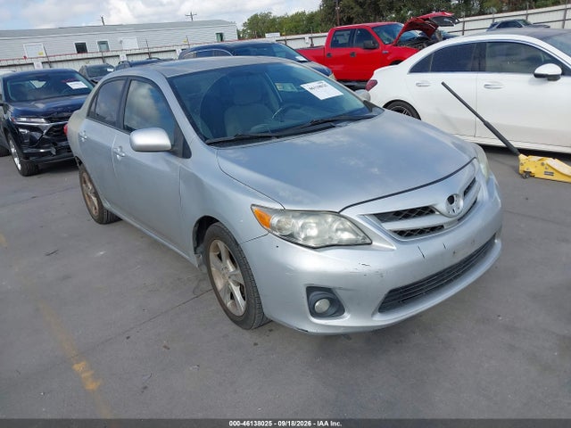 46138025 :رقم المزاد ، 5YFBU4EE7CP027425 vin ، 2012 Toyota Corolla Le مزاد بيع