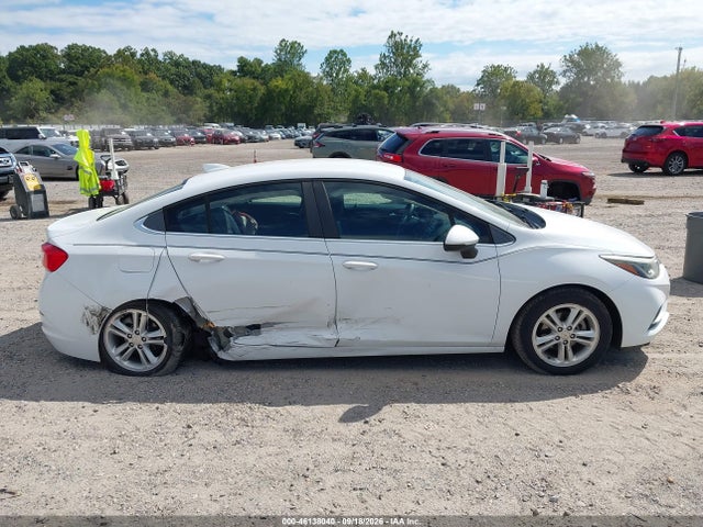Aukcja sprzedaży 2017 Chevrolet Cruze Lt Auto, vin: 1G1BE5SM8H7190875, numer aukcji: 46138040