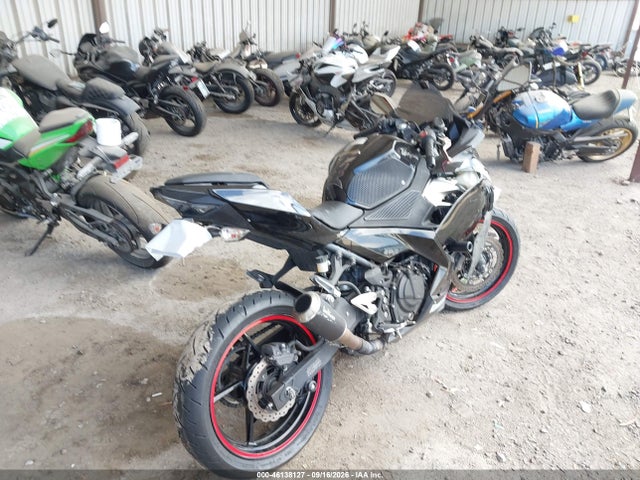 Kawasaki EX400 2019 JKAEXKG13KDA30162 Image 4