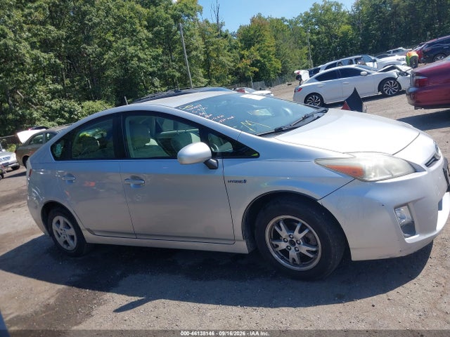 46138146 :رقم المزاد ، JTDKN3DU8B0313518 vin ، 2011 Toyota Prius Three مزاد بيع