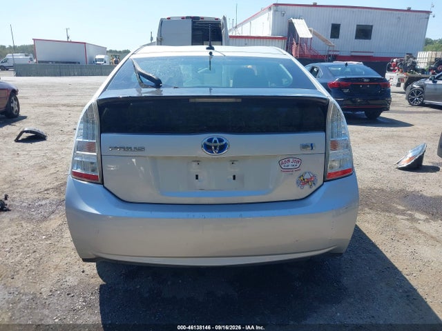 46138146 :رقم المزاد ، JTDKN3DU8B0313518 vin ، 2011 Toyota Prius Three مزاد بيع