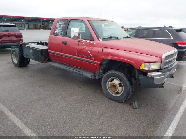 46138275 :رقم المزاد ، 1B7KF23W7XJ585747 vin ، 1999 Dodge Ram 2500 St مزاد بيع