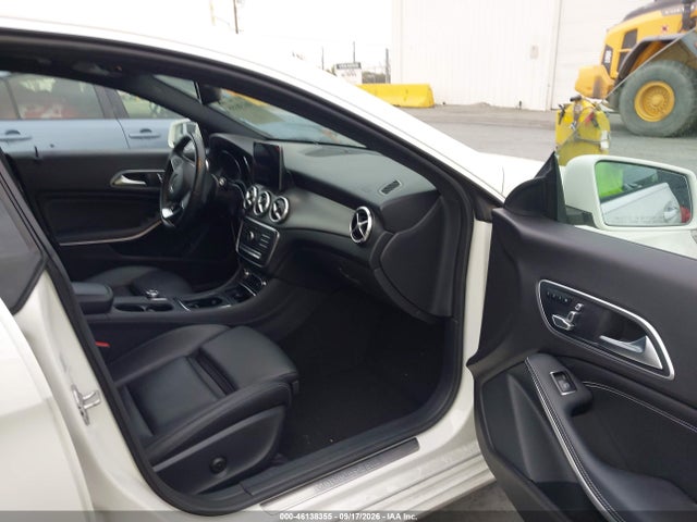 WDDSJ4EB9JN609038 Mercedes-Benz CLA 250