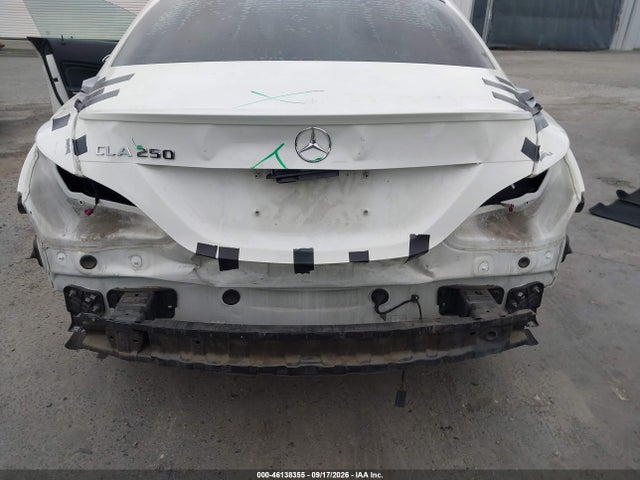 WDDSJ4EB9JN609038 Mercedes-Benz CLA 250