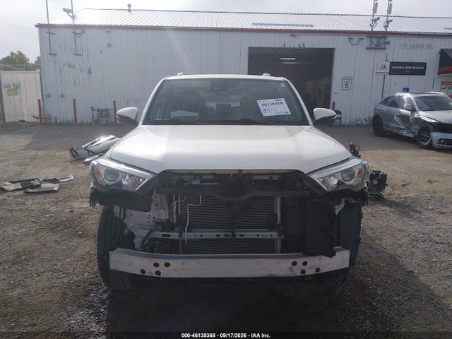 Toyota 4runner Limited 2020 JTEBU5JR7L5773641 Image 13