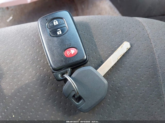 Продажа на аукционе авто 2015 Toyota Prius Two, vin: JTDKN3DU7F1875314, номер лота: 46138373