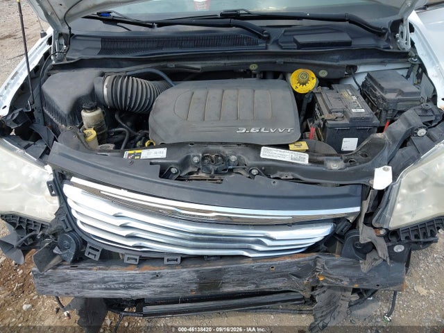 Продажа на аукционе авто 2014 Chrysler Town & Country Touring-l 30th Anniversary, vin: 2C4RC1CG3ER224891, номер лота: 46138420