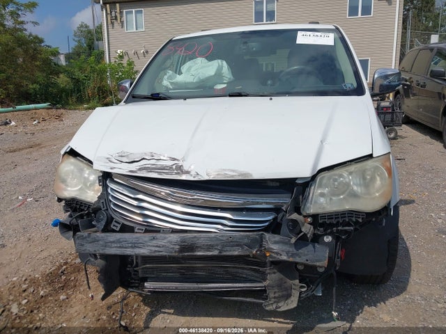 Продажа на аукционе авто 2014 Chrysler Town & Country Touring-l 30th Anniversary, vin: 2C4RC1CG3ER224891, номер лота: 46138420