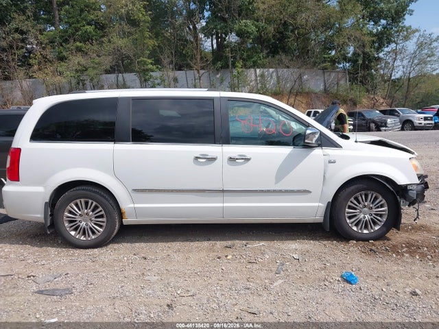 Продажа на аукционе авто 2014 Chrysler Town & Country Touring-l 30th Anniversary, vin: 2C4RC1CG3ER224891, номер лота: 46138420