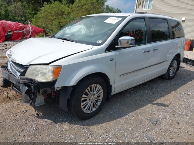 Продажа на аукционе авто 2014 Chrysler Town & Country Touring-l 30th Anniversary, vin: 2C4RC1CG3ER224891, номер лота: 46138420